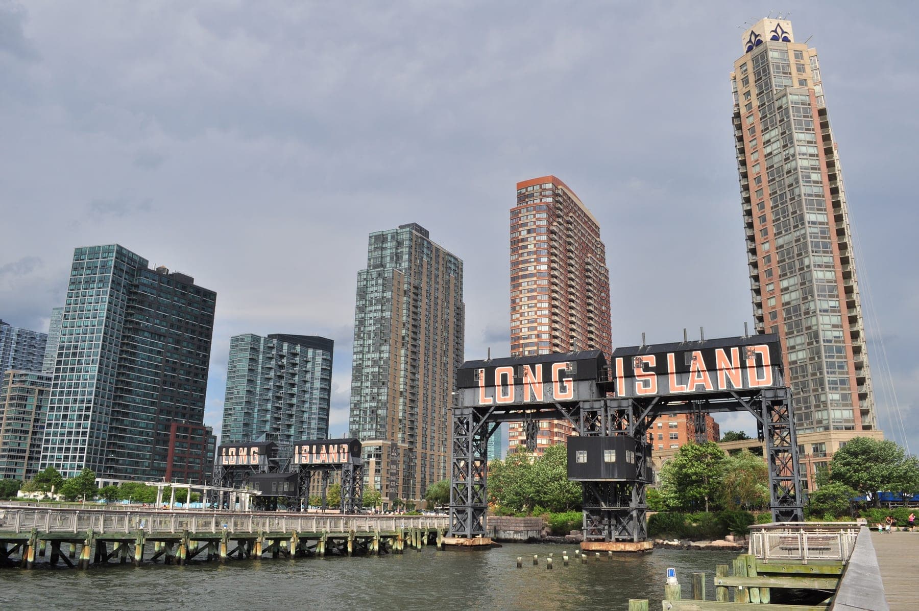 Gantry Plaza State Park Long Island City 01 (9431668991)
