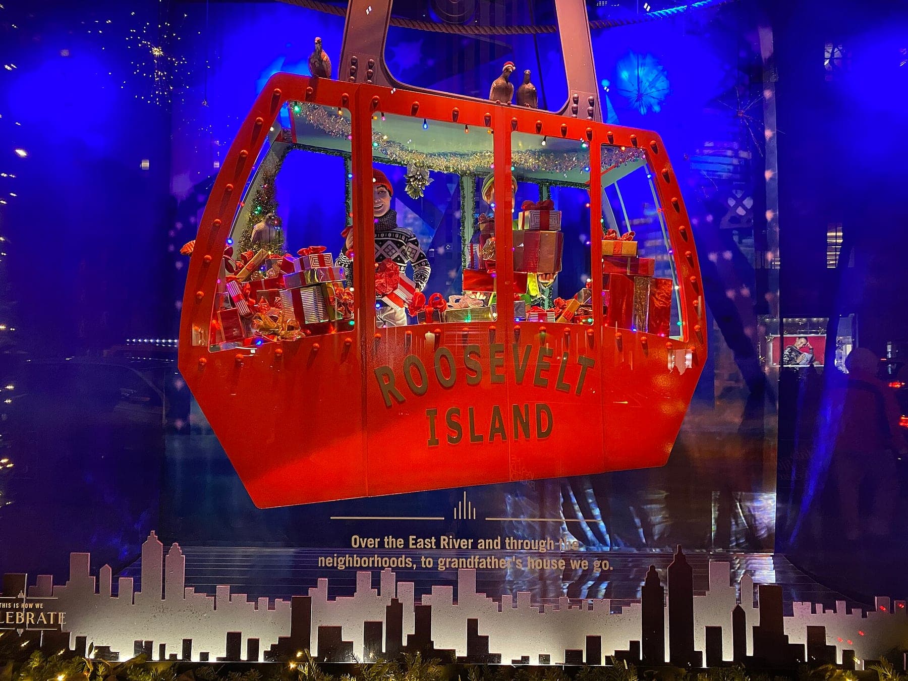 Saks New+York+Holiday+Windows+2020+xmas+windowalk 10